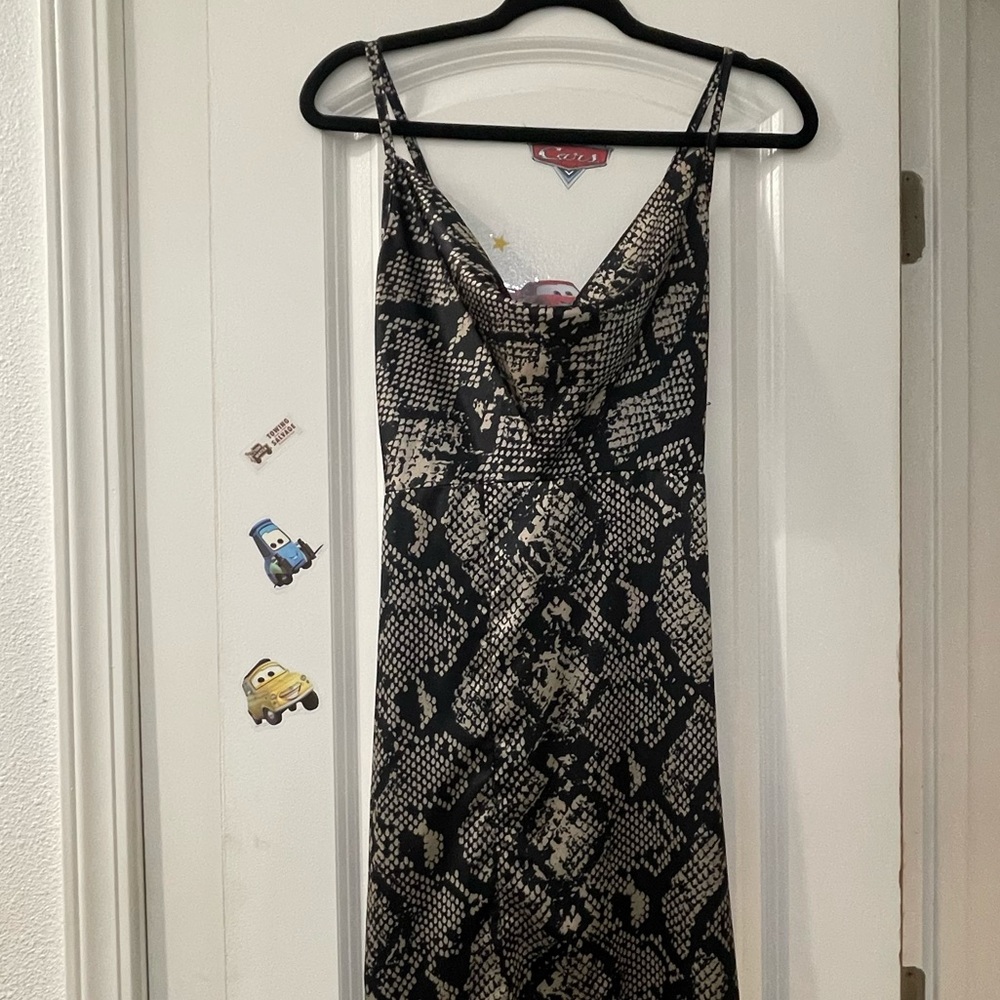 Missguided gray snake print satin cowl midi dress - Picture 2 of 8